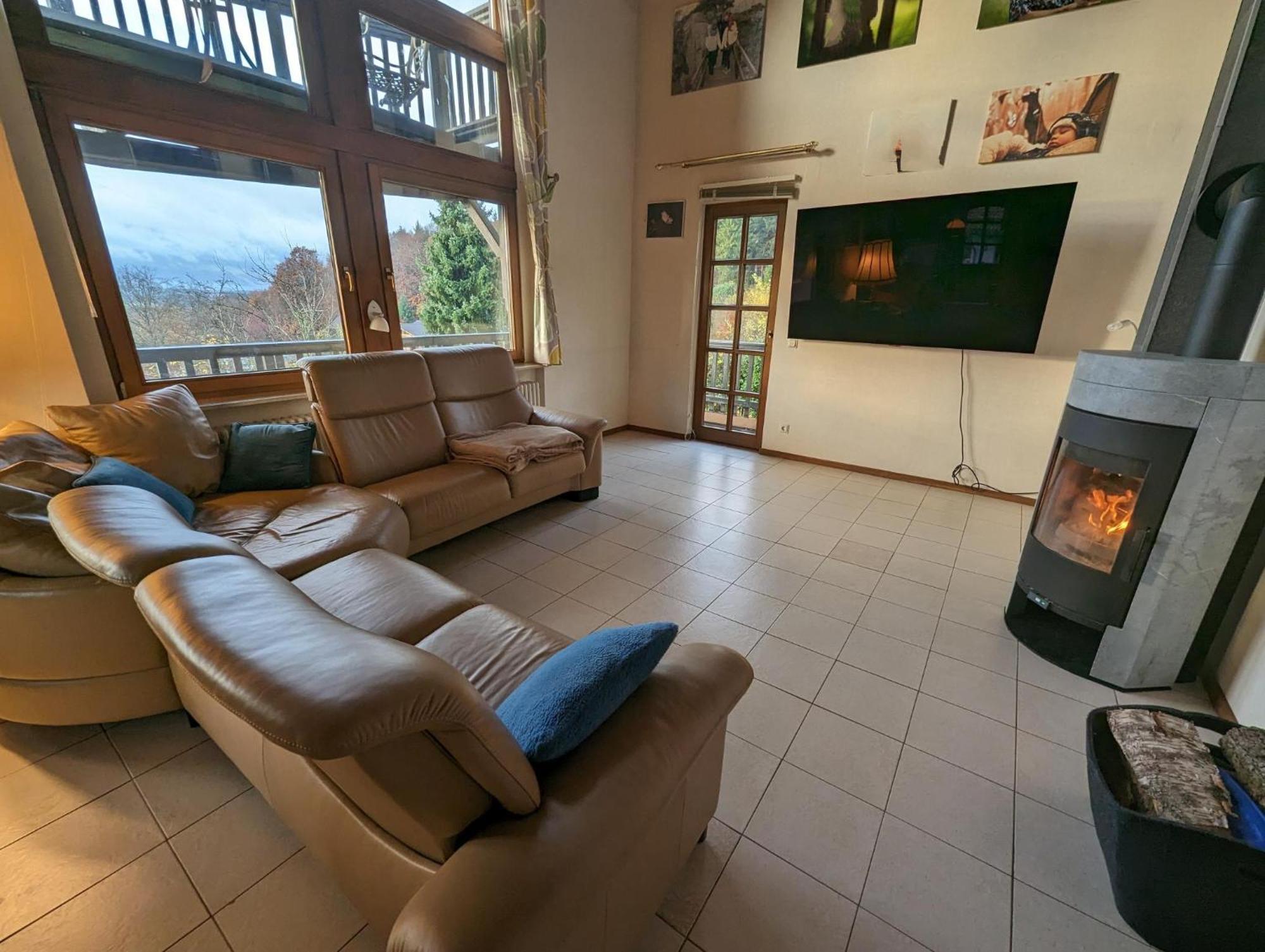 Sonnige Aussicht Villa Losheim Exterior foto