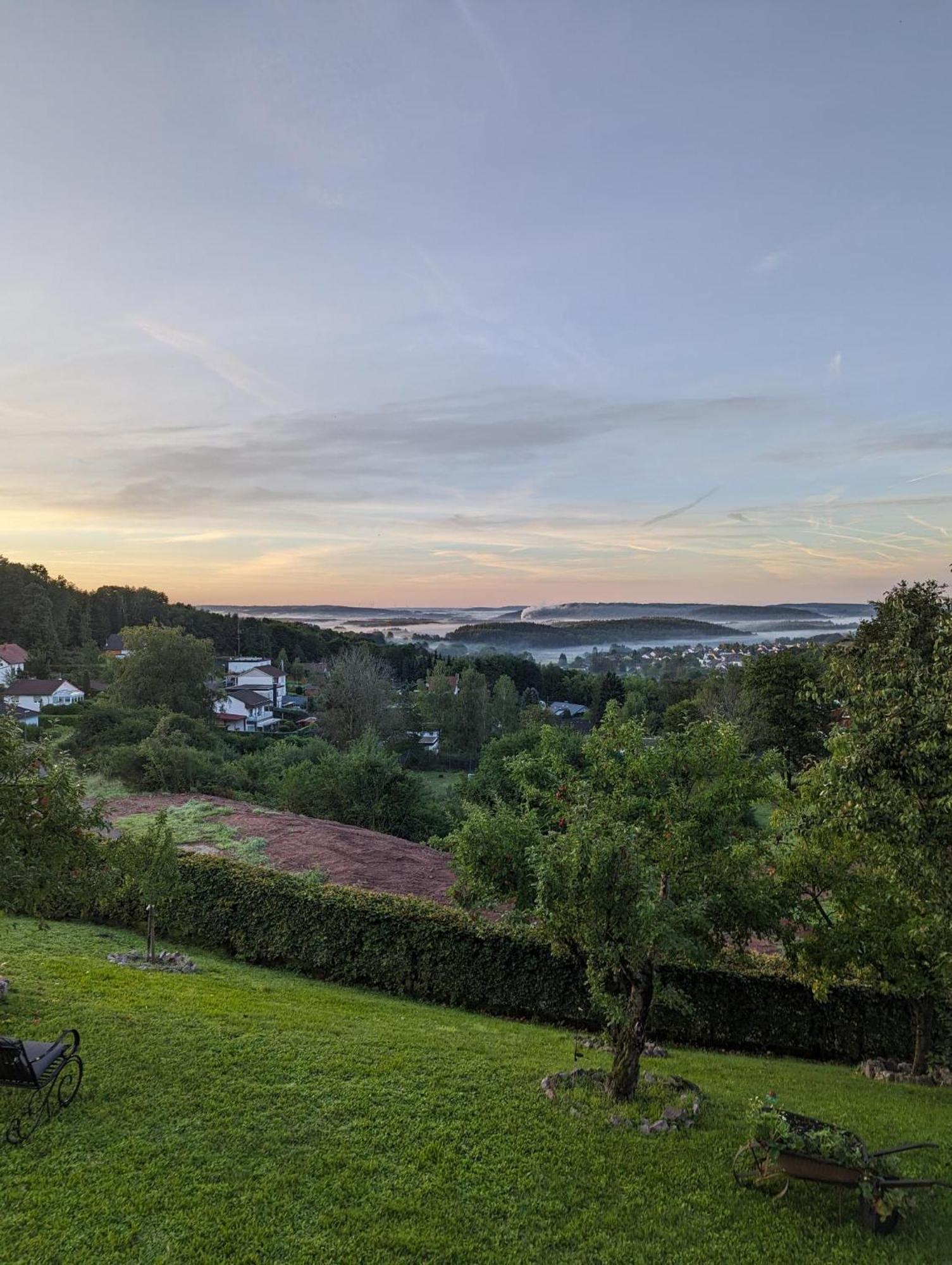 Sonnige Aussicht Villa Losheim Exterior foto