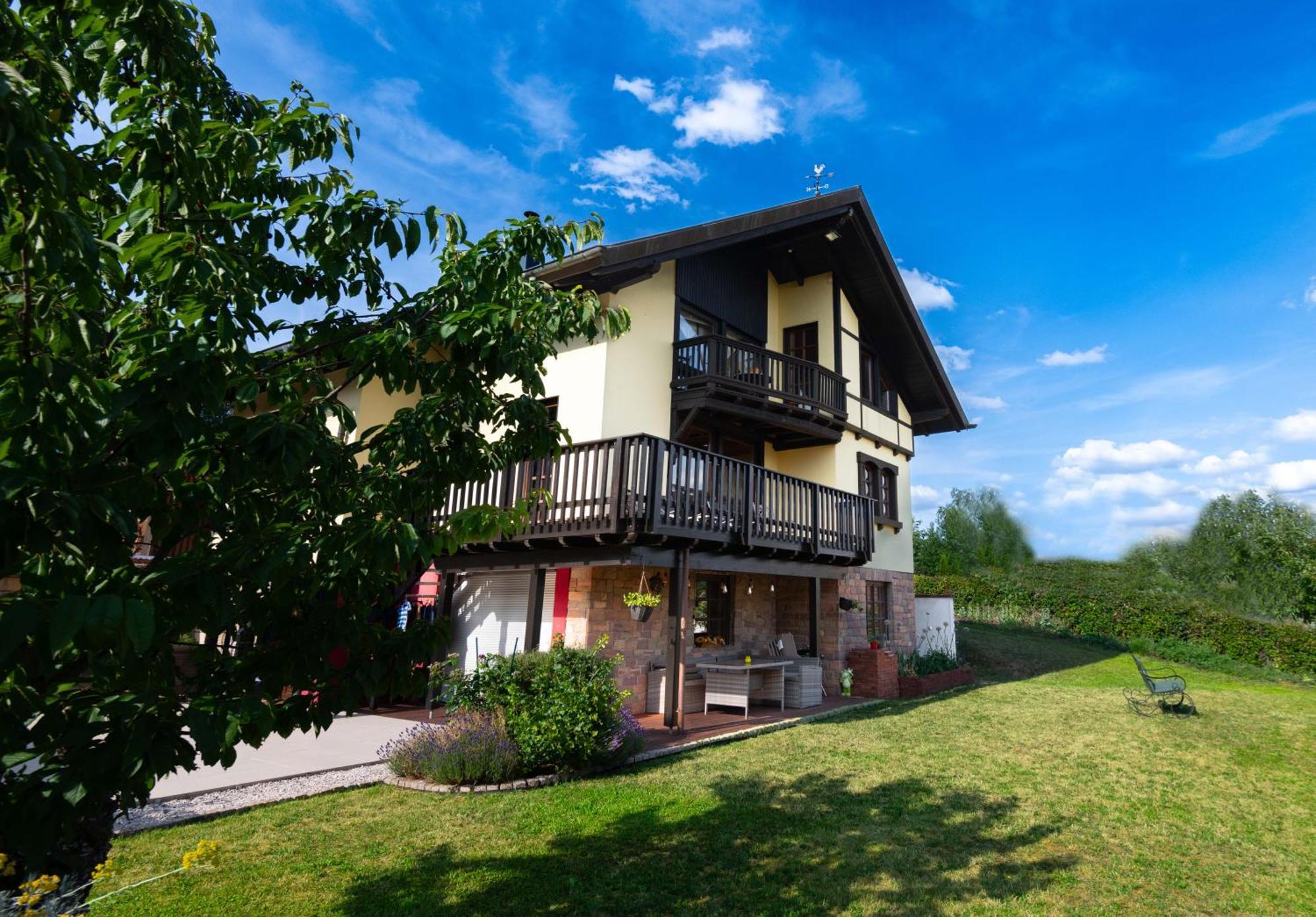 Sonnige Aussicht Villa Losheim Exterior foto